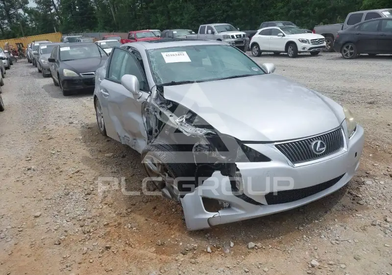2009 Lexus IS350 photo