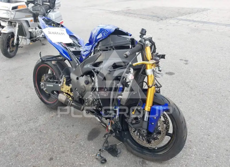 2009 Yamaha YZF-R1 фото