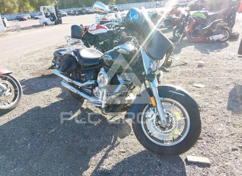 2009 Yamaha XVS1100 фото