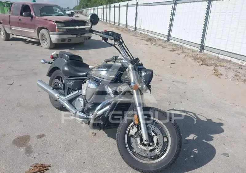 2009 Yamaha XVS1100 фото