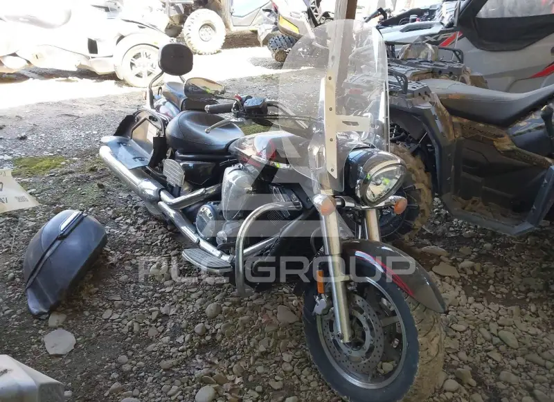 2009 Yamaha XVS1100 photo