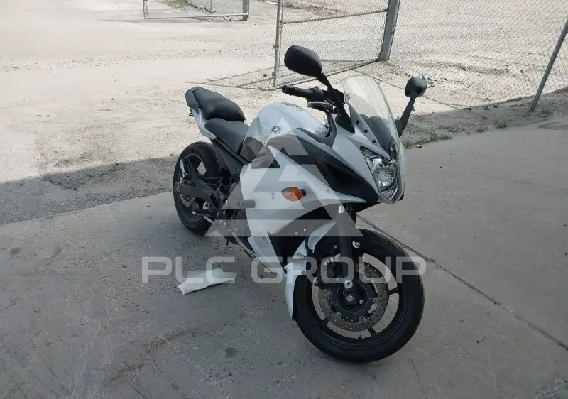 2009 Yamaha FZ6 фото