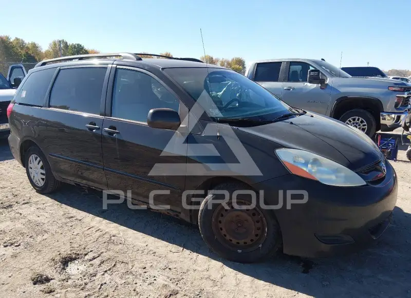 2009 Toyota SIENNA photo