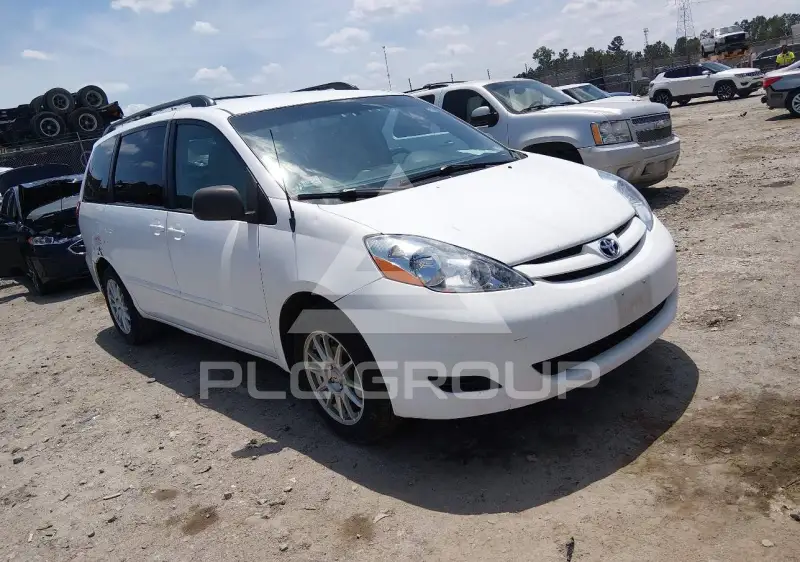 2009 Toyota SIENNA photo