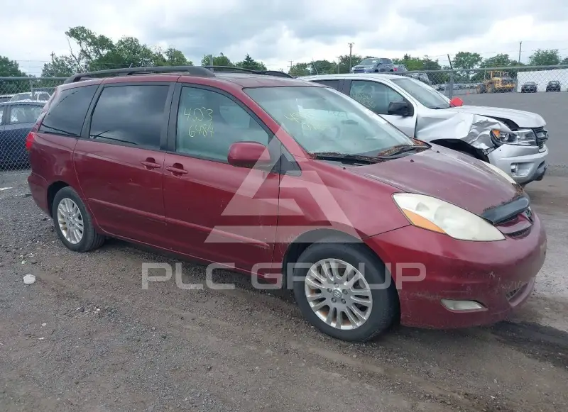 2009 Toyota SIENNA photo