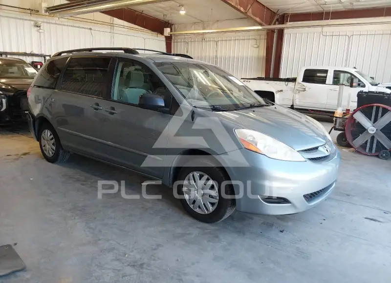 2009 Toyota SIENNA фото