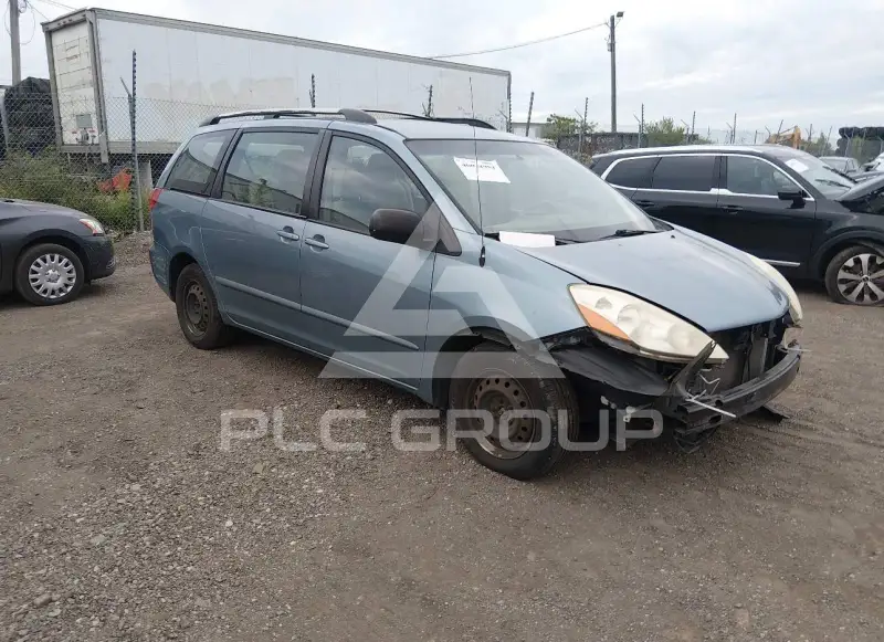 2009 Toyota SIENNA photo
