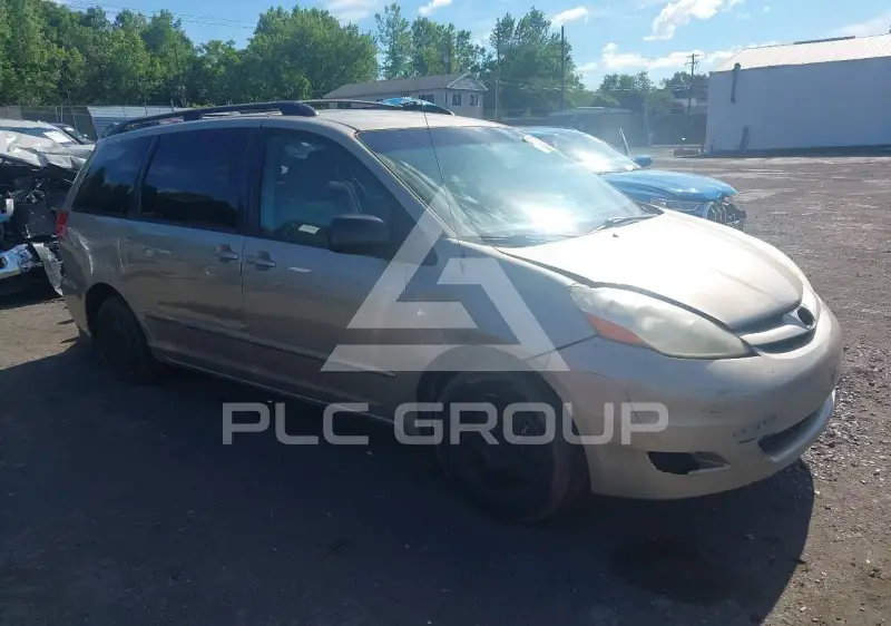 2009 Toyota SIENNA photo