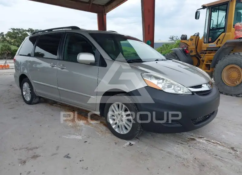 2009 Toyota SIENNA фото