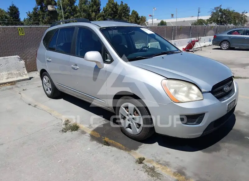 2009 KIA Rondo фото