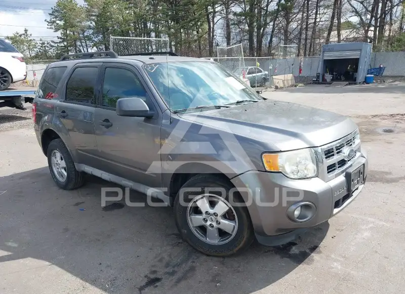 2009 Ford ESCAPE photo