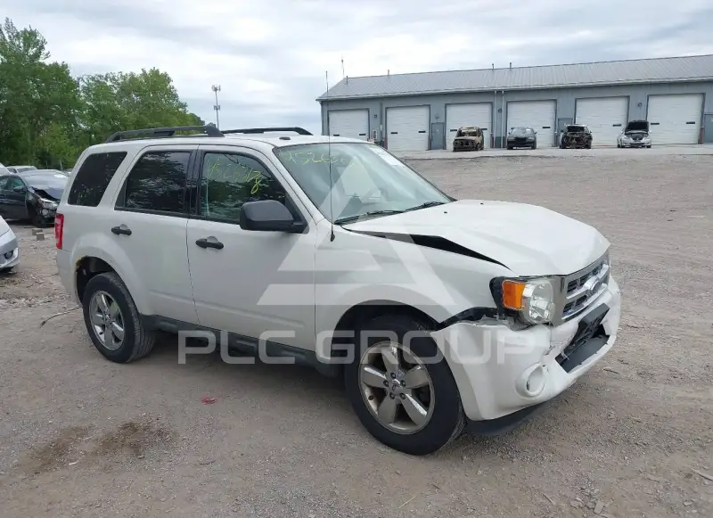 2009 Ford ESCAPE photo