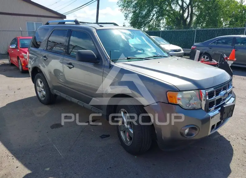 2009 Ford ESCAPE photo
