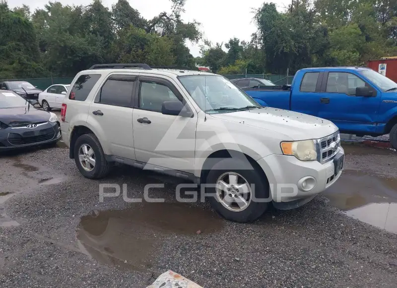 2009 Ford ESCAPE photo