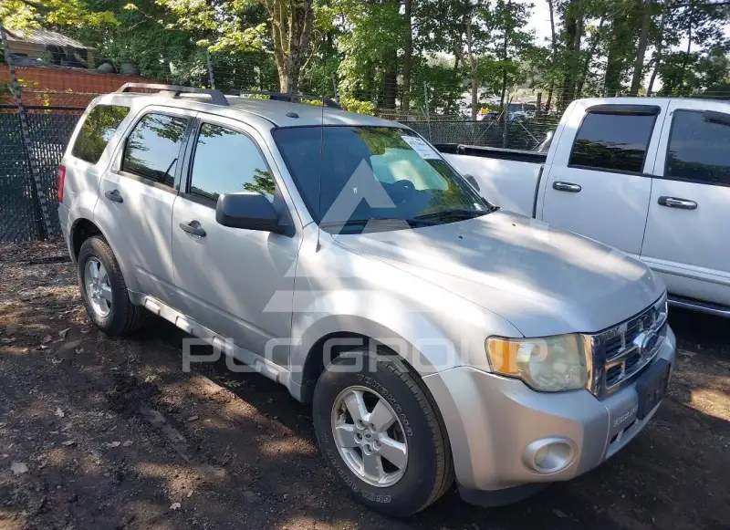 2009 Ford ESCAPE photo