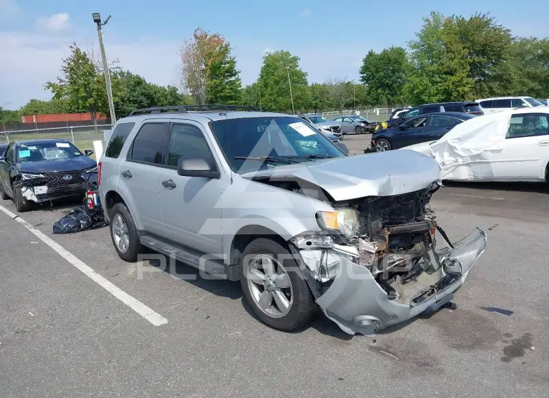 2009 Ford ESCAPE photo