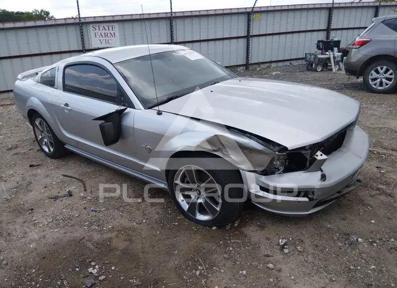 2009 Ford MUSTANG photo