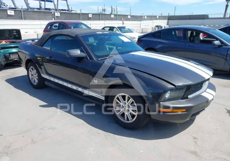 2009 Ford MUSTANG фото