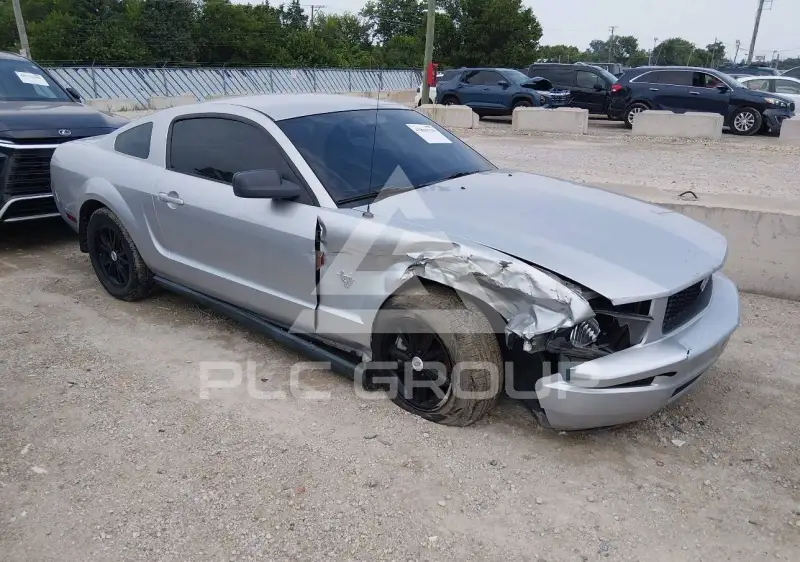 2009 Ford MUSTANG фото