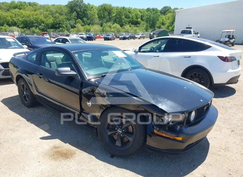 2009 Ford MUSTANG фото