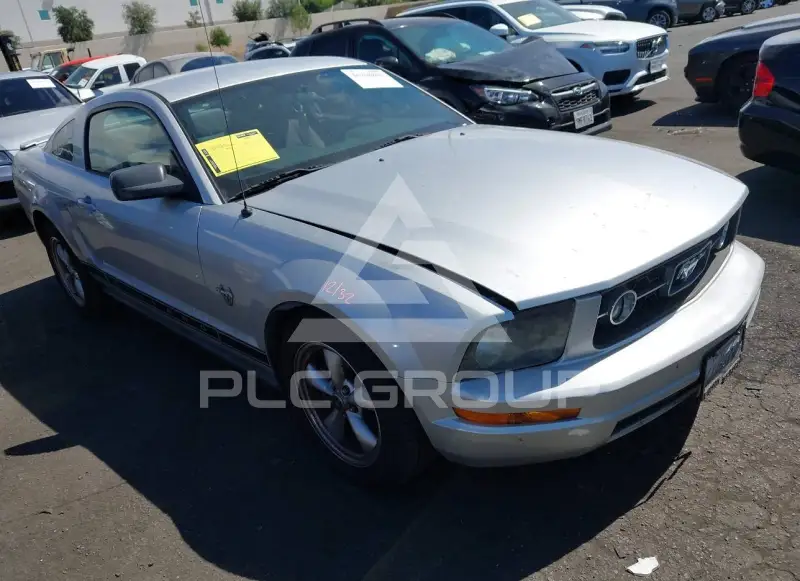 2009 Ford MUSTANG фото