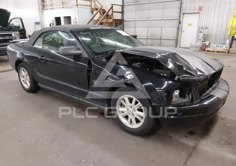 2009 Ford MUSTANG photo