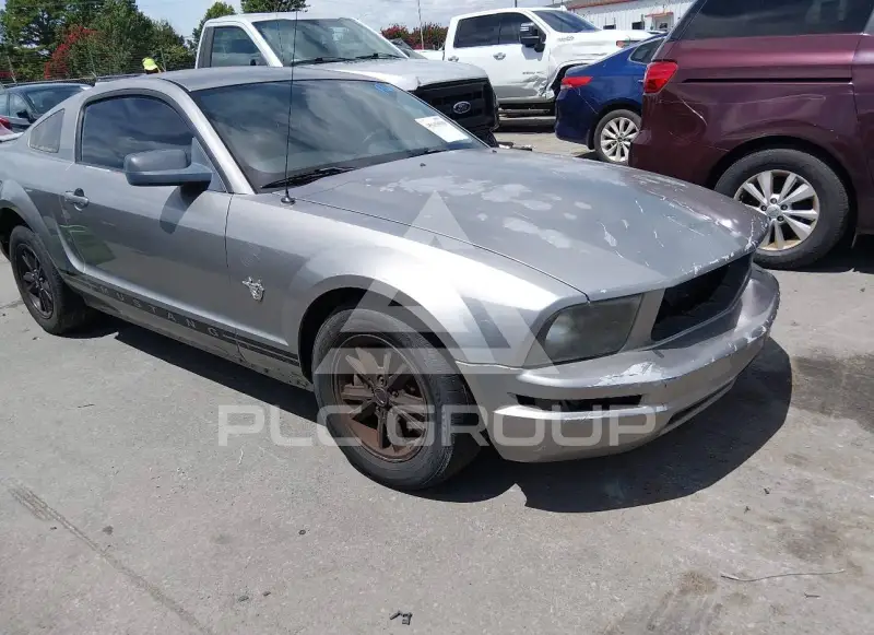 2009 Ford MUSTANG фото