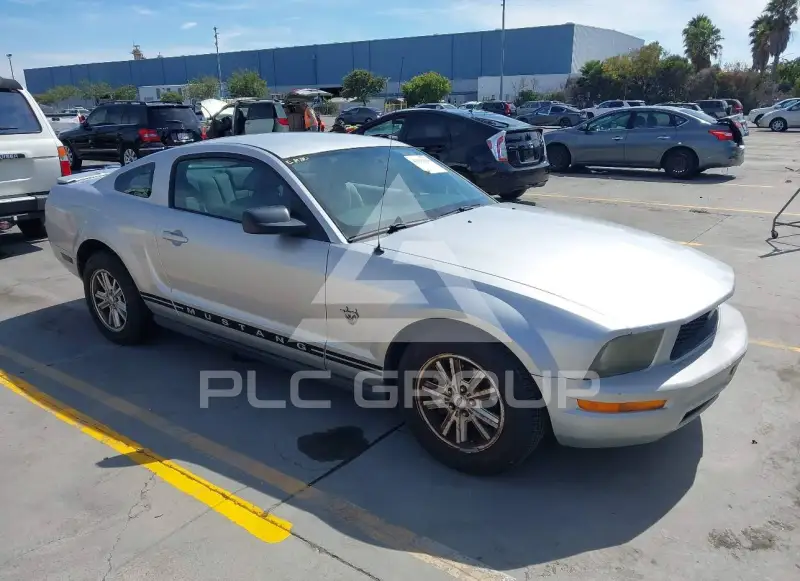 2009 Ford MUSTANG фото