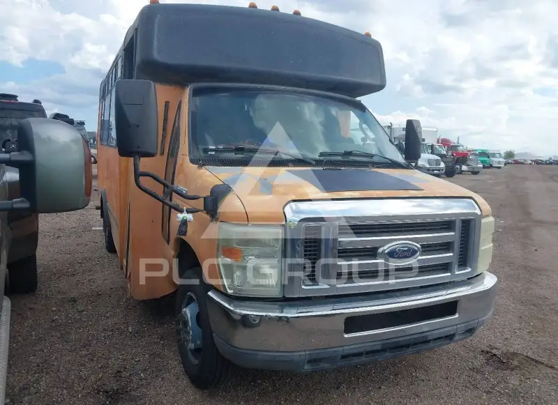 2009 Ford E-350 фото