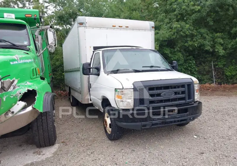 2009 Ford E-350 фото