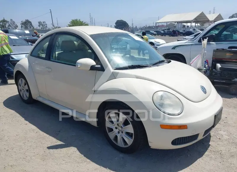 2009 Volkswagen BEETLE photo