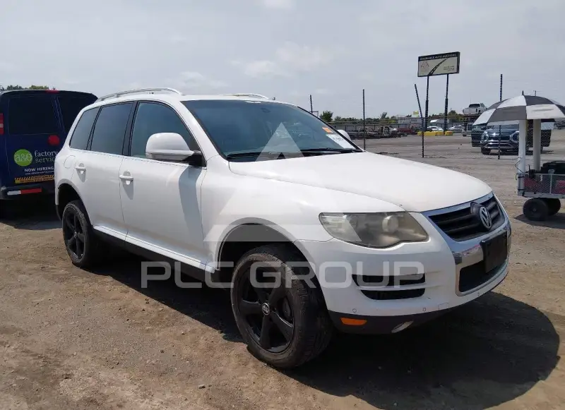 2009 Volkswagen Touareg photo