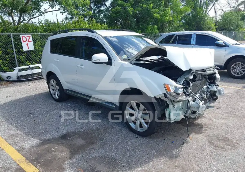 2010 Mitsubishi OUTLANDER photo