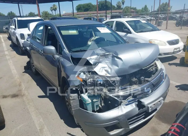 2010 Nissan VERSA фото