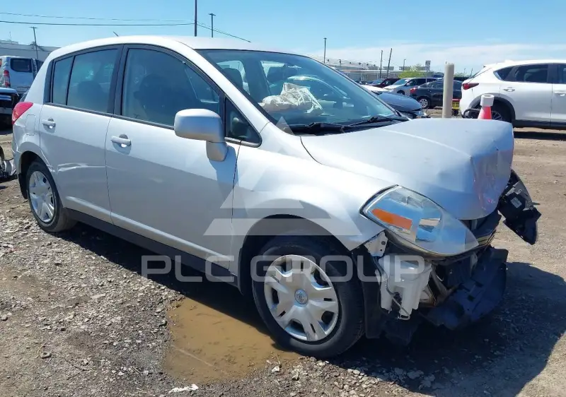 2010 Nissan VERSA photo