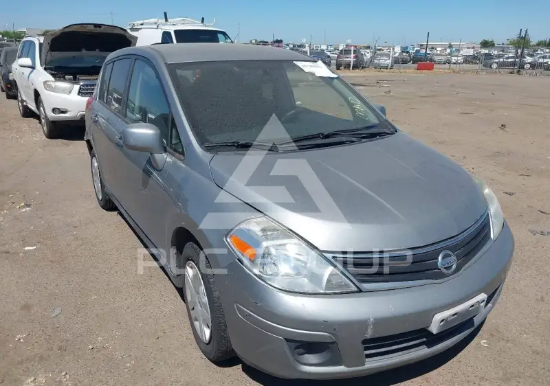 2010 Nissan VERSA фото