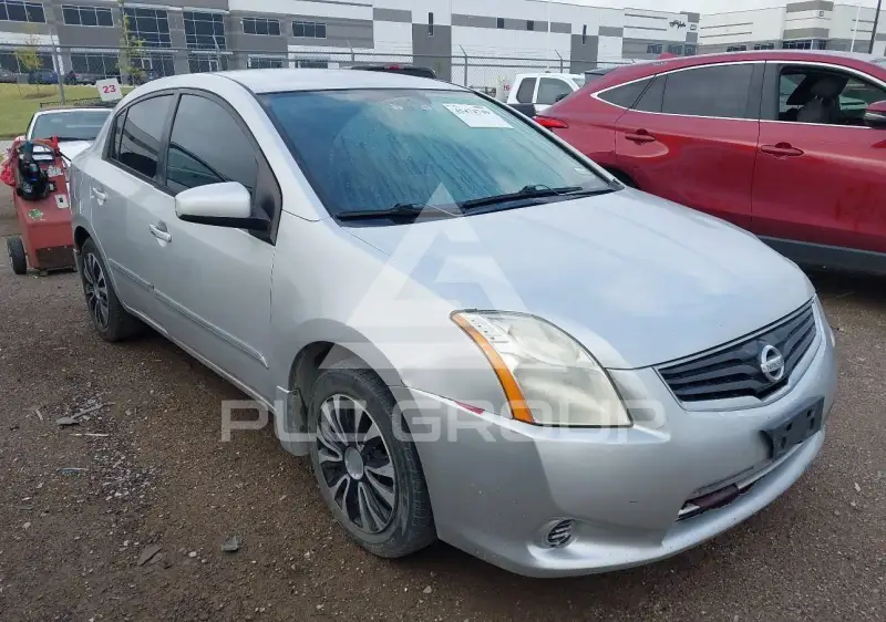2010 Nissan SENTRA фото