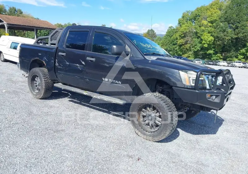 2010 Nissan TITAN фото