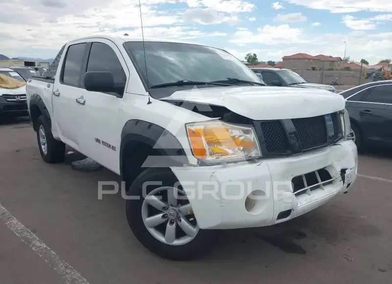 2010 Nissan TITAN фото