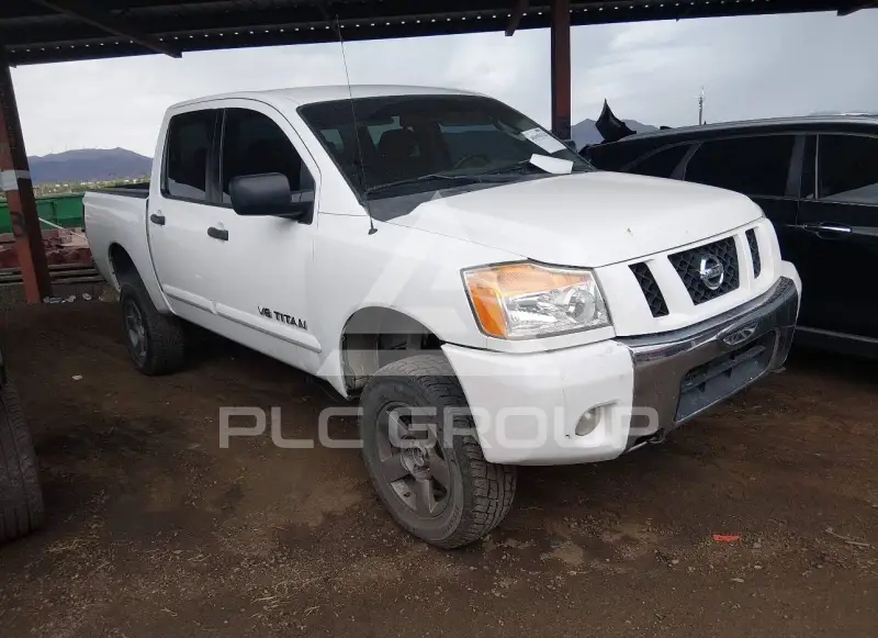 2010 Nissan TITAN фото