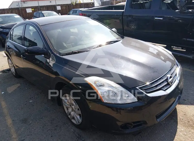 2010 Nissan ALTIMA фото