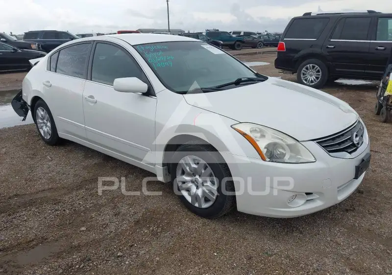 2010 Nissan ALTIMA фото