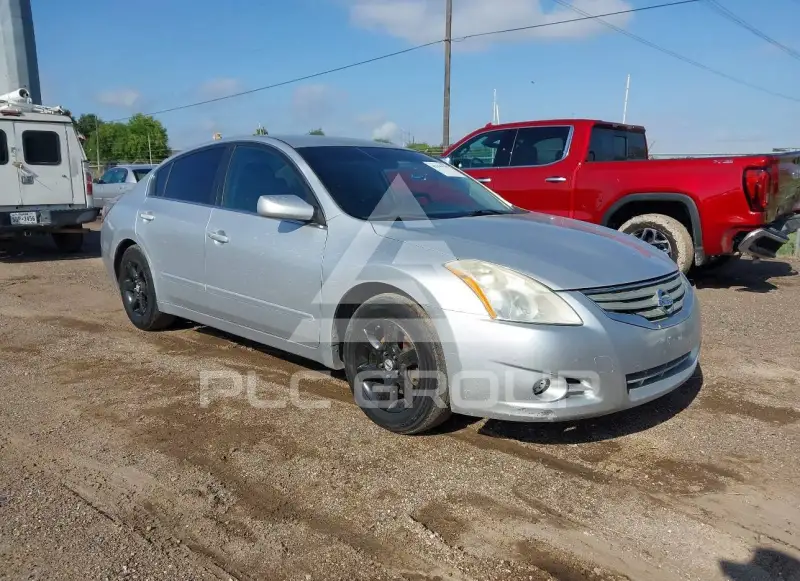 2010 Nissan ALTIMA фото