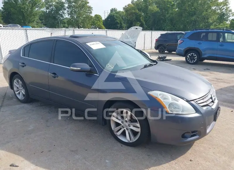 2010 Nissan ALTIMA фото