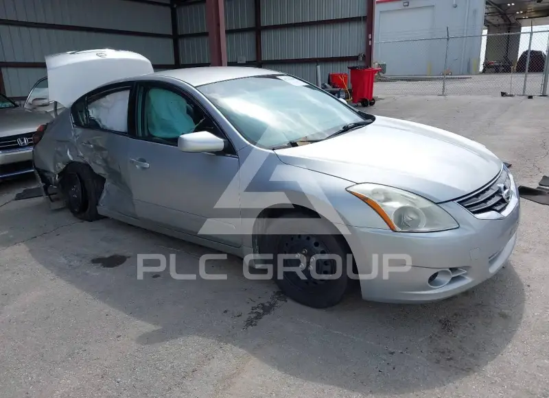 2010 Nissan ALTIMA фото