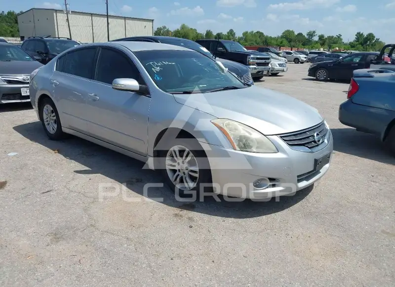 2010 Nissan ALTIMA photo