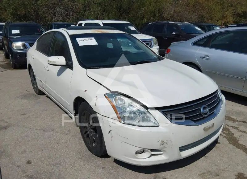 2010 Nissan ALTIMA photo