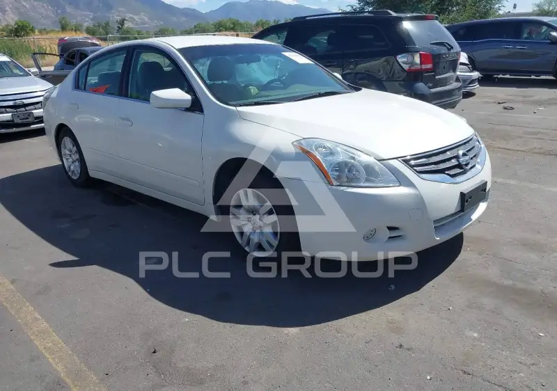 2010 Nissan ALTIMA фото