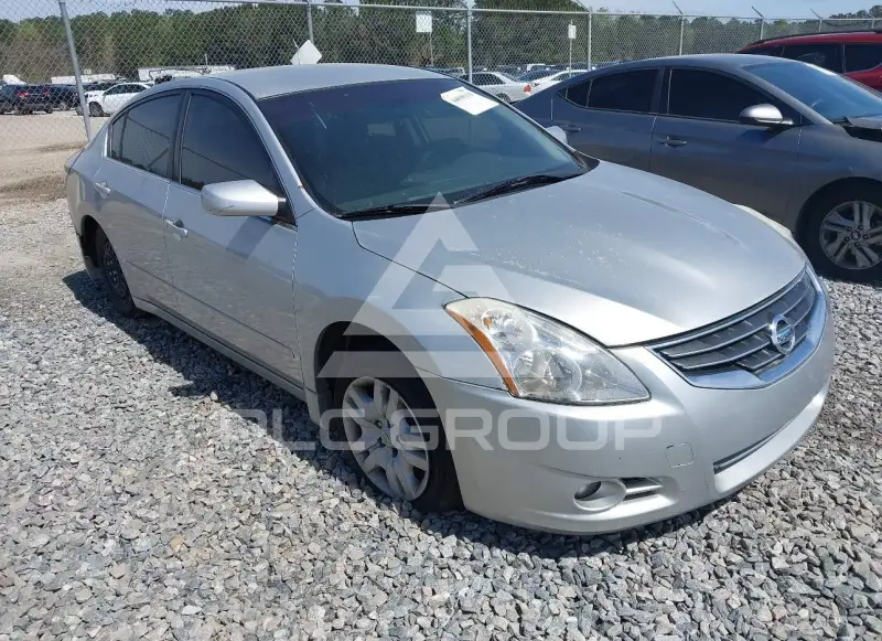 2010 Nissan ALTIMA фото
