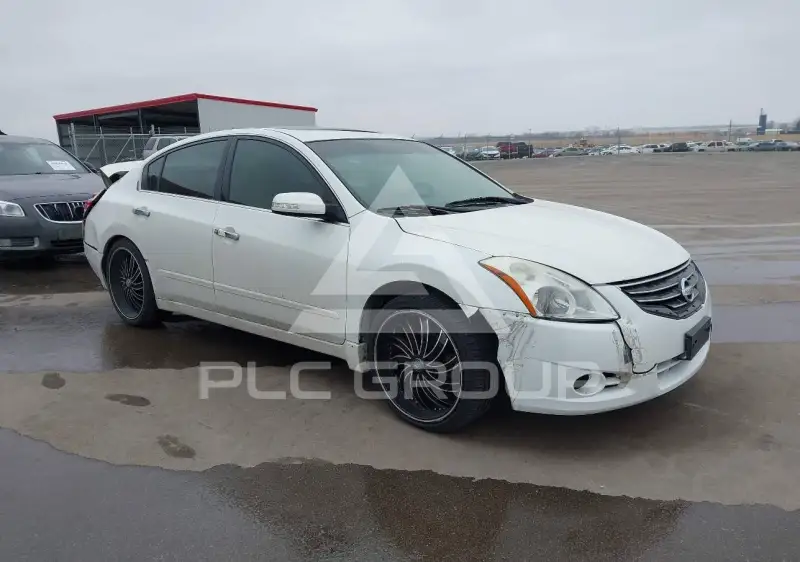 2010 Nissan ALTIMA фото